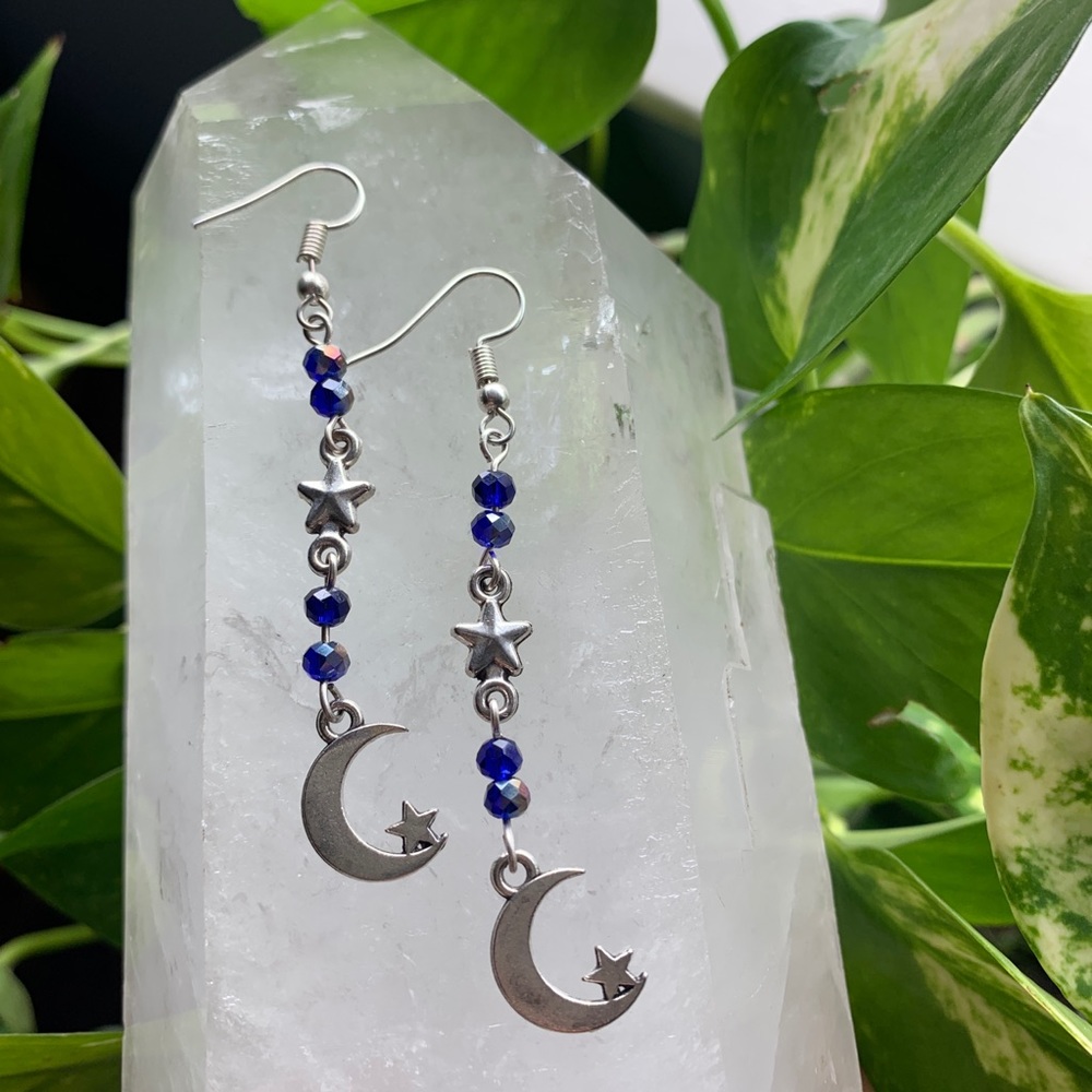 🌸2 for $24🌸 Long Blue Moon Star Charm Earrings - Picture 5 of 5
